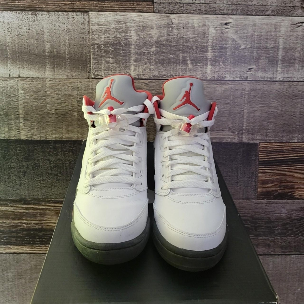 Jordan 5s - Picture 2 of 6